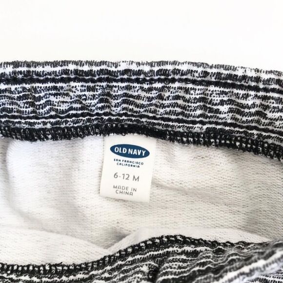 Old navy tiger stripe Harlem shorts EUC 6-12m - Picture 3 of 4